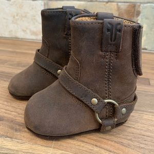 Frye brown leather baby booties 1M 0-3 months